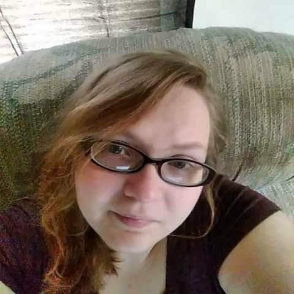 Meet your Posher, Kayla